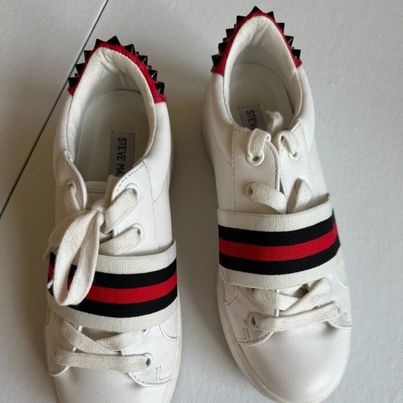 Steve Madden White Platform Sneakers w/ Red & Black Stripe Detail/Studs Size 6 - Picture 5 of 9